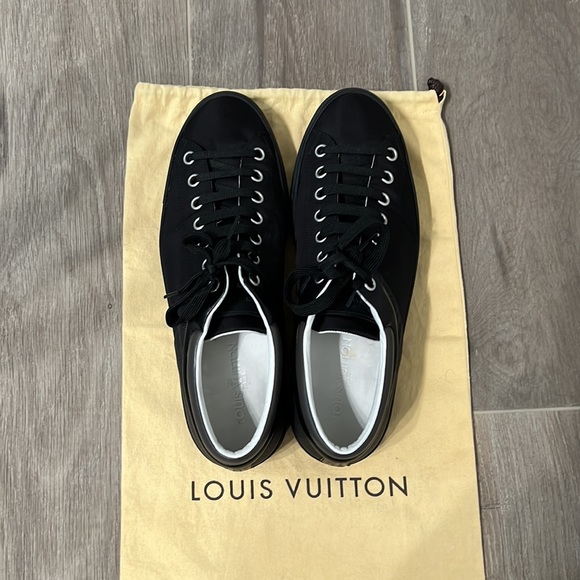 Louis Vuitton Paris multi material sneakers. - Picture 3 of 7